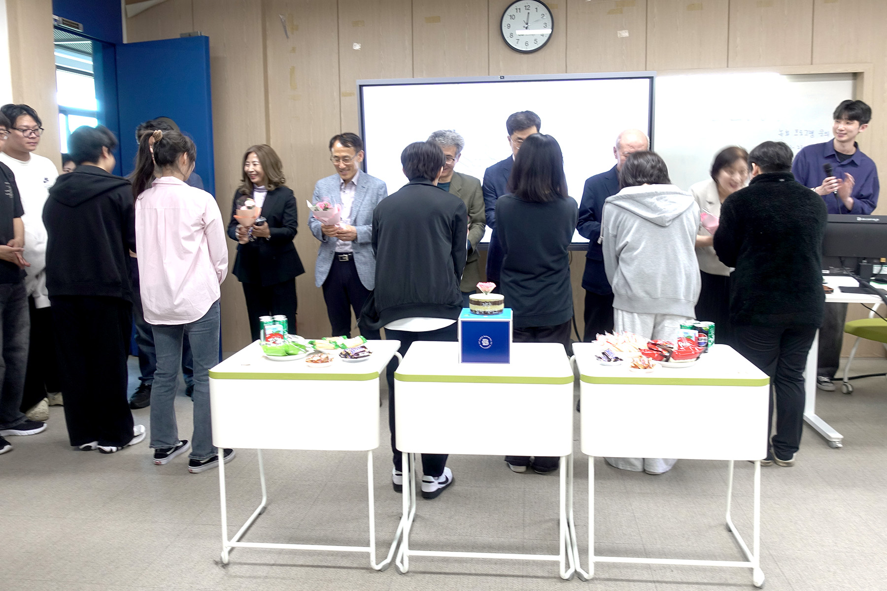 게시물의 4번째 이미지 - 하단 참조